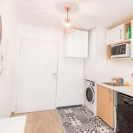 아파트 Clean And New Flat - 5min From Disneyland Paris 몽테브랭